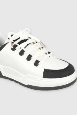 Tenis skater contrastes agujeta chunky