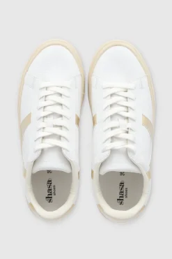 Tenis suela ancha detalle talon