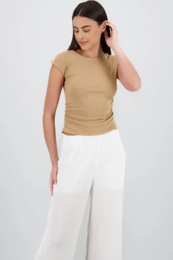 Top cuello alto sin mangas de rib