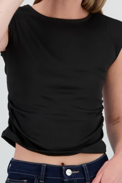 Top cuello alto sin mangas de rib