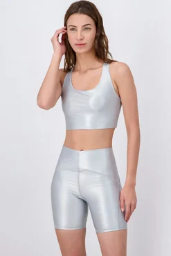 Top deportivo metálico