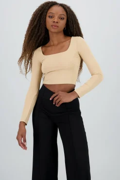 Top escote cuadrado con manga larga