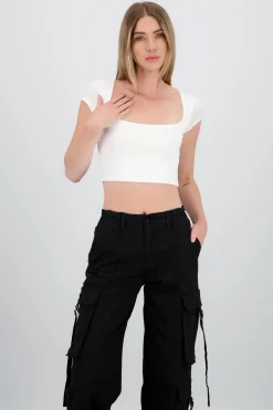 Top escote cuadrado con manga corta