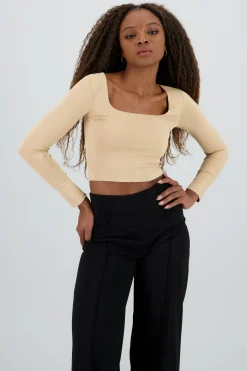 Top escote cuadrado con manga larga