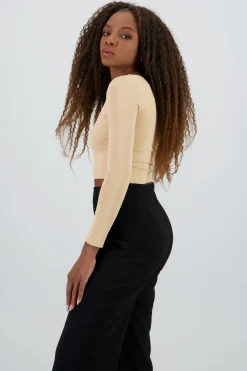 Top escote cuadrado con manga larga