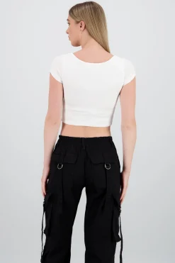 Top escote cuadrado con manga corta