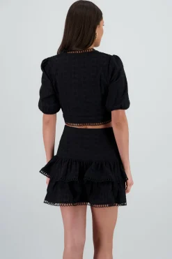 Top manga corta detalle textura