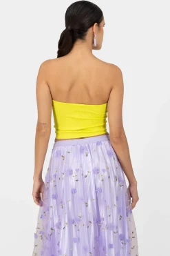 Top seamless con detalle de flores