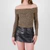Top sin hombros animal print