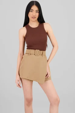 Top sin manga cuello redondo rib