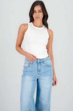 Top sin manga liso rib escote redondo