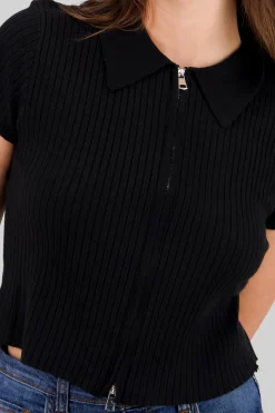 Top tejido con cierre liso