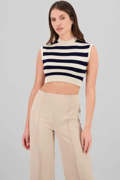 Top tejido sin manga detalle cuello