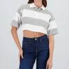 T-shirt crop cuello polo detalle rayas