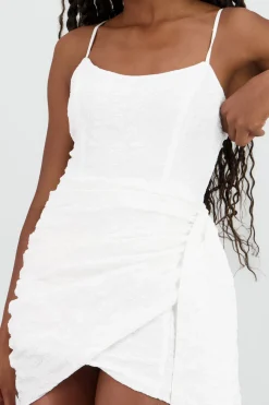 Vestido mini con textura